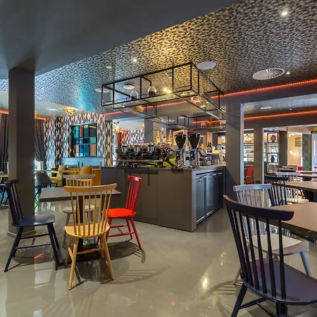 Leonardo Museum Quarter Hotel 4*