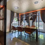 Leonardo Museum Quarter Otel