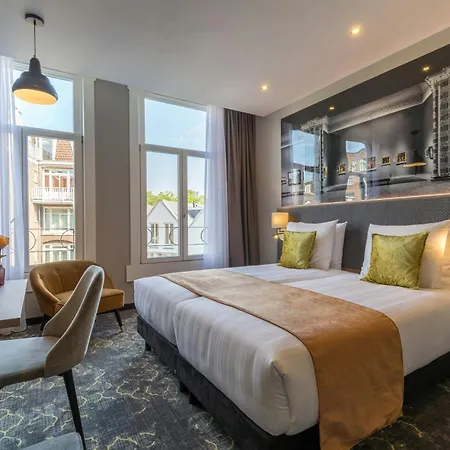 Leonardo Museum Quarter Hotel 4*