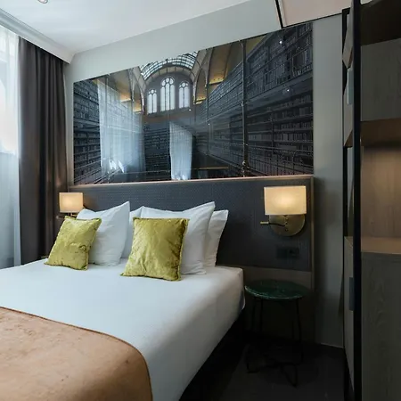 Leonardo Museum Quarter Hotel 4*