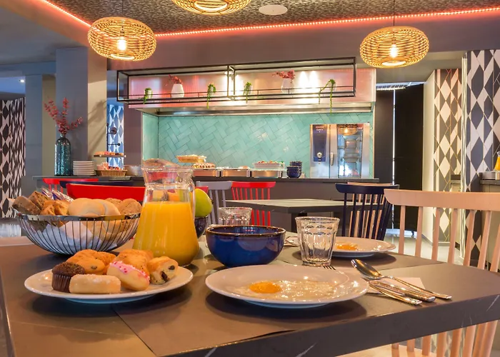 Hotel Leonardo Museum Quarter 4*