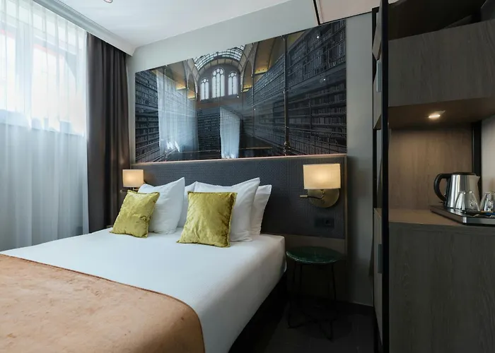 Leonardo Museum Quarter Hotel 4*