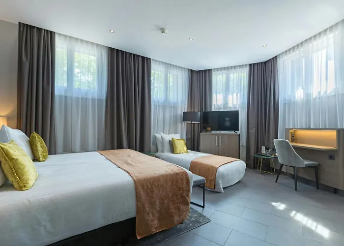Leonardo Museum Quarter Hotel 4*