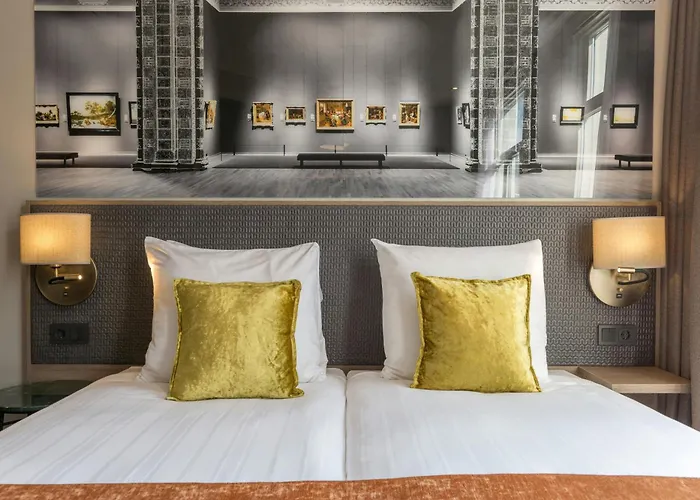 Hotel Leonardo Museum Quarter 4*