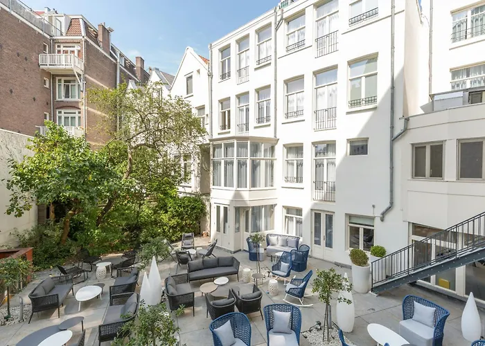 Hotel Leonardo Museum Quarter 4*