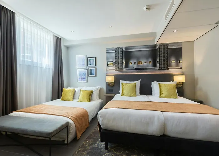 Leonardo Museum Quarter Hotel 4*