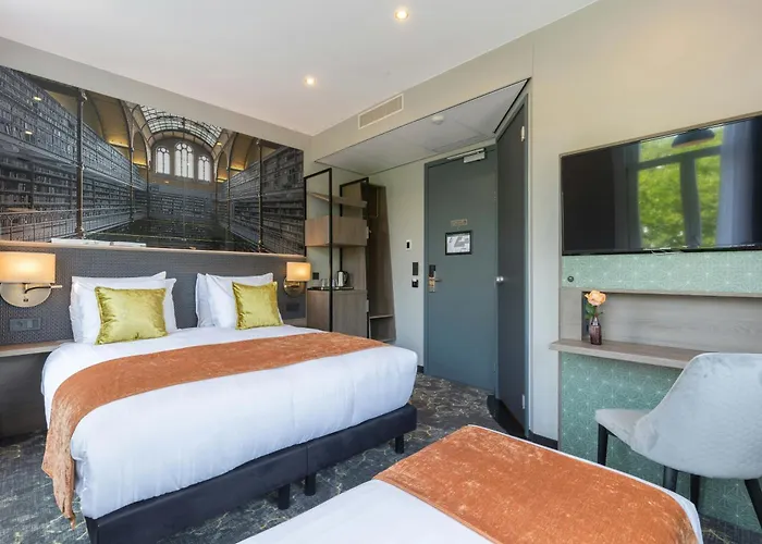 Hotel Leonardo Museum Quarter 4*