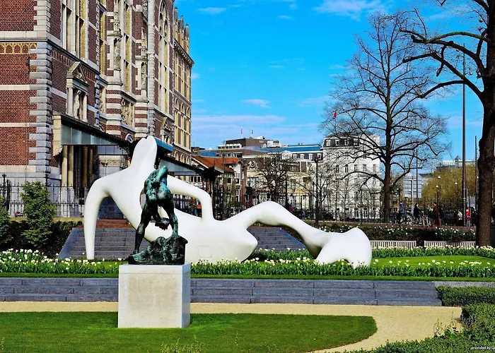 Hotel Leonardo Museum Quarter 4*