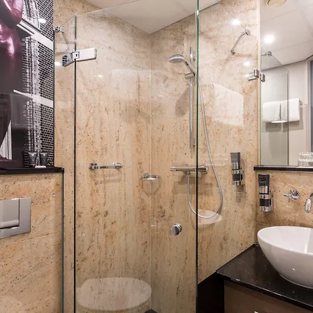 Leonardo Museum Quarter Hotel 4*