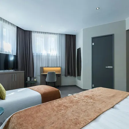 Leonardo Museum Quarter Szálloda 4*