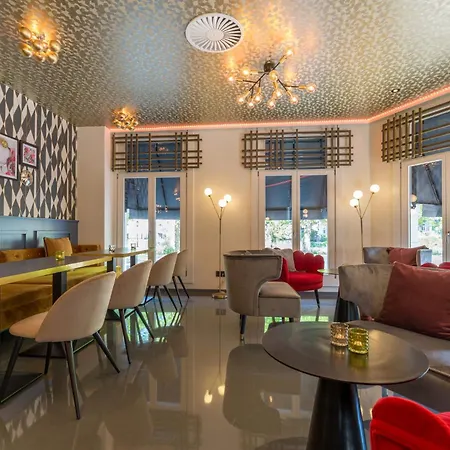 Hotel Leonardo Museum Quarter 4*