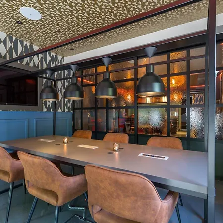 Leonardo Museum Quarter Hotel