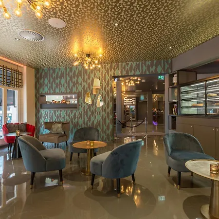 Hotel Leonardo Museum Quarter 4*