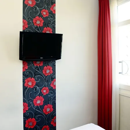 Leonardo Museum Quarter Hotel 4*